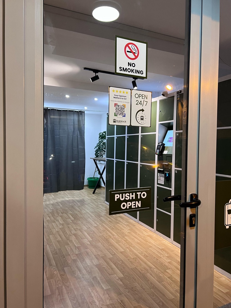 Kaseta Bablock të hapura 24/7 — pamje nga dera